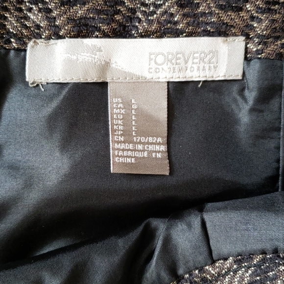 Forever 21 Gold and Black Dress Shorts - Picture 4 of 4